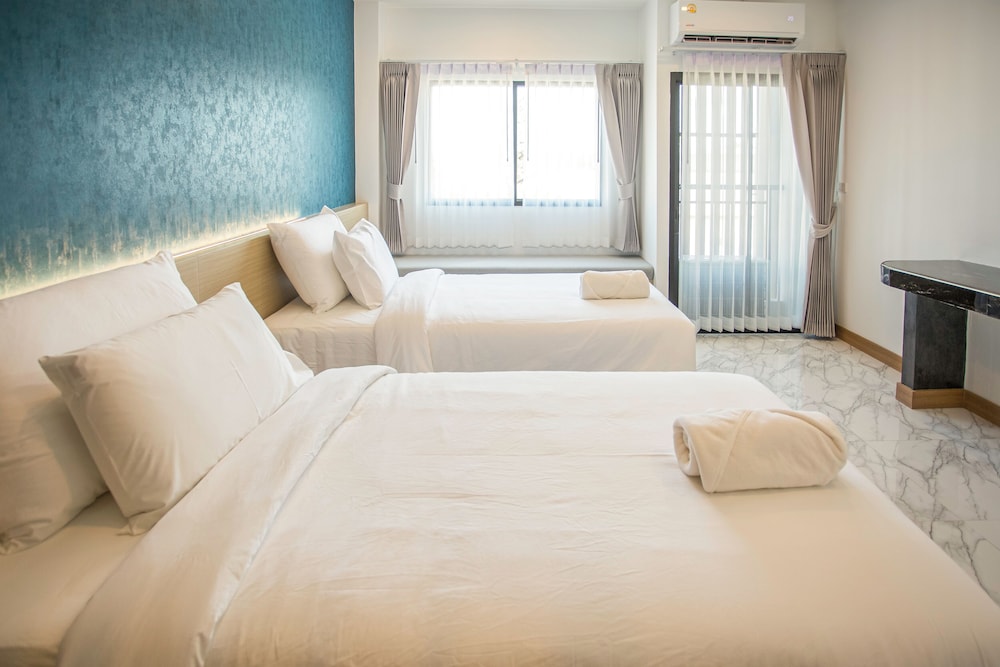 Deluxe Twin Room - Photo 1