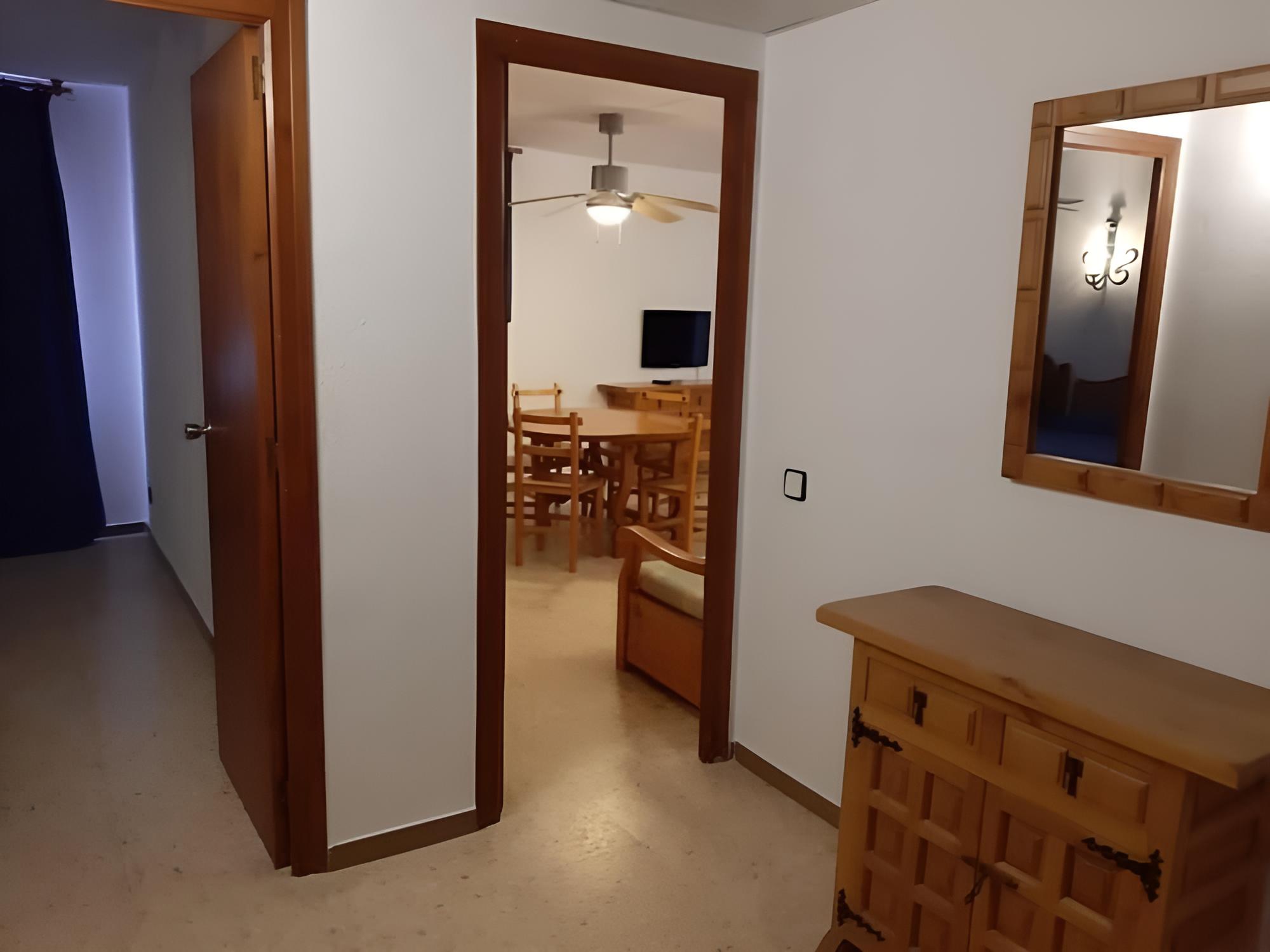 Apartment (3/5) - Photo 2