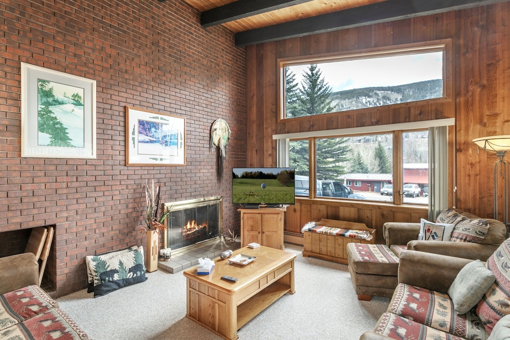 Condo, 2 Bedrooms
