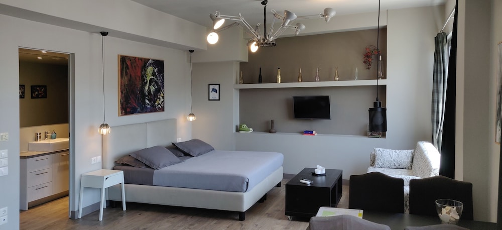 Apartment, Garden View (203)