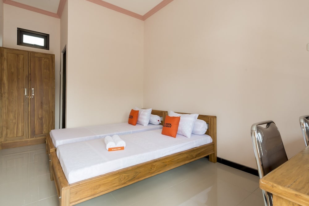 Twin Room - Photo 2