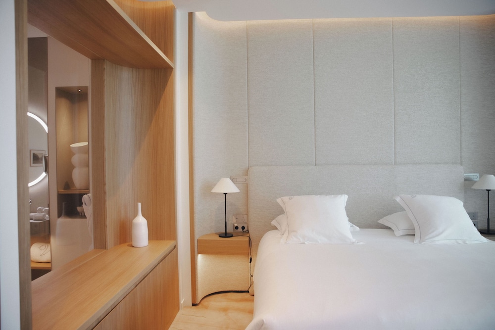 Junior Suite - Photo 1