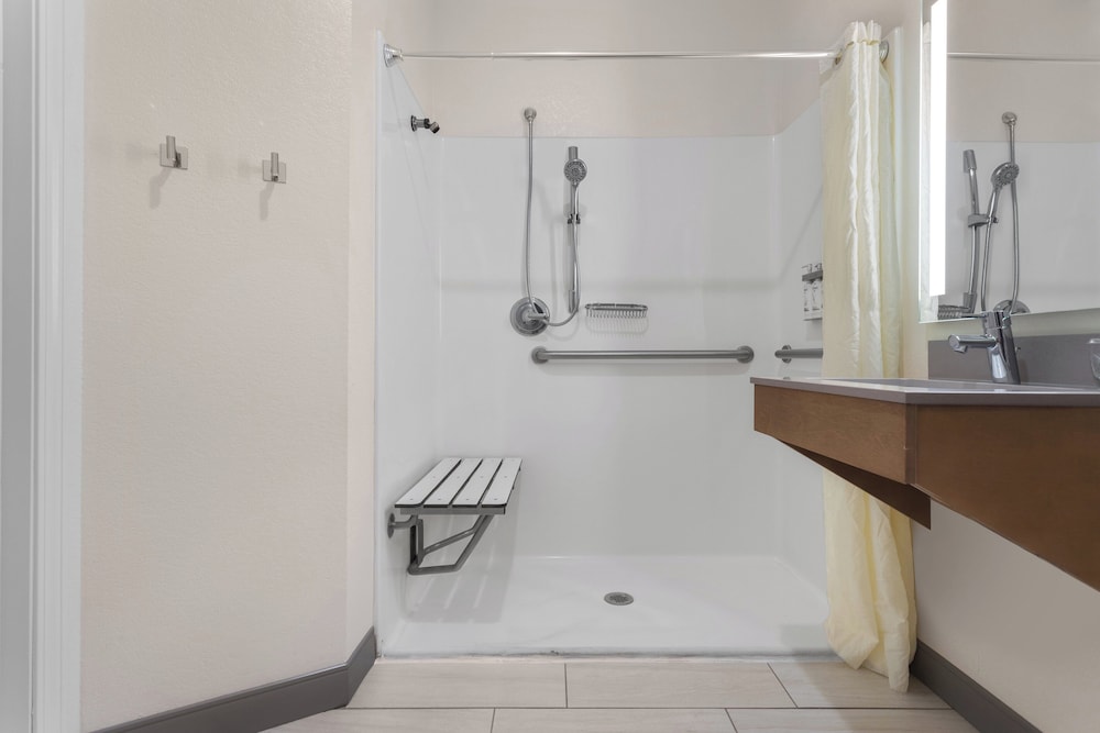 Studio Suite, 2 Queen Beds, Mobility Accessible (Communications) - Photo 10