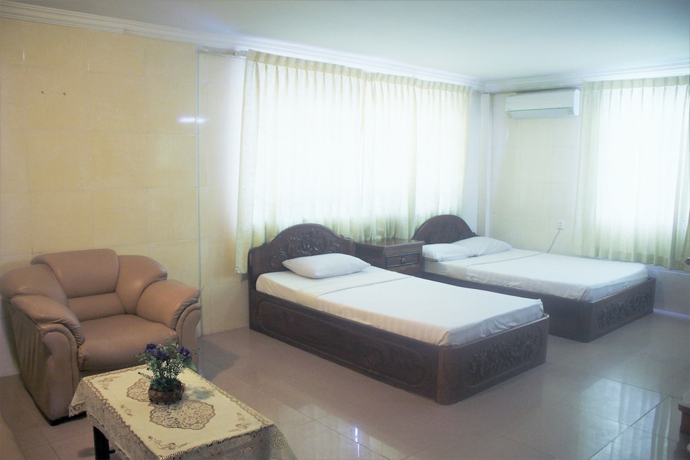 Standard Twin Room (with AC) photo 3