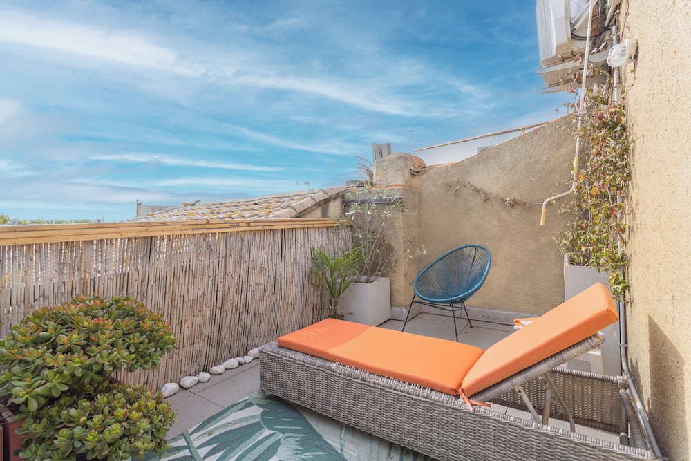 Apartment, Patio, City View photo 2