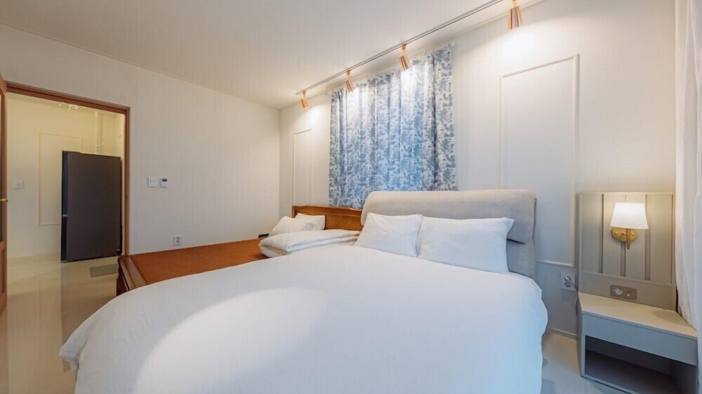 Room (101) - Photo 10