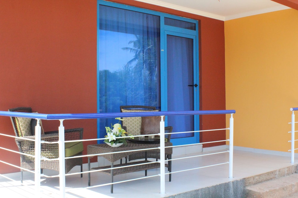 Standard Chalet, 1 Queen Bed, Non Smoking, Sea View