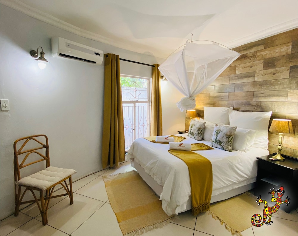 Standard Room, 1 Queen Bed, Ensuite