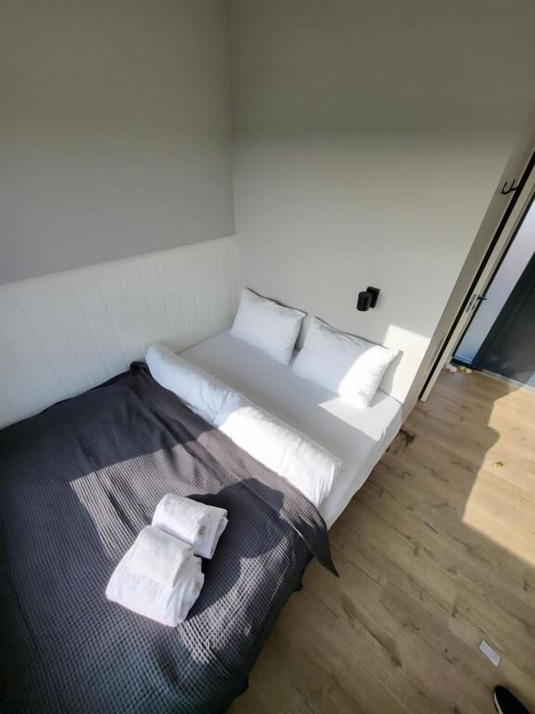 Basic Single Room photo 2