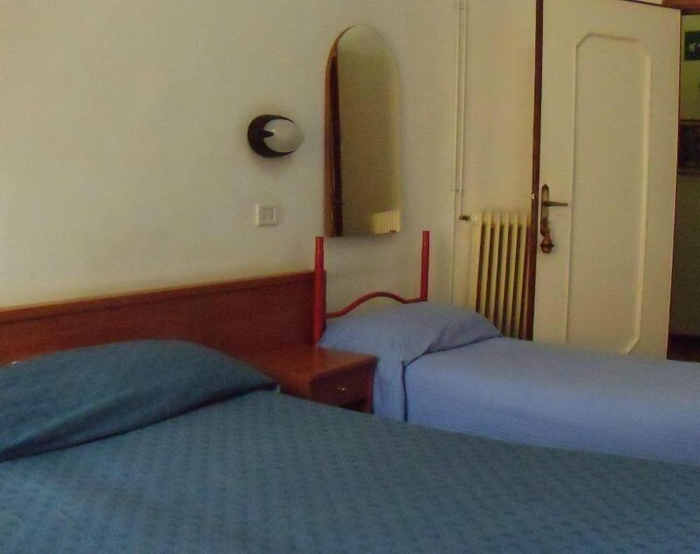 Triple Room photo 2