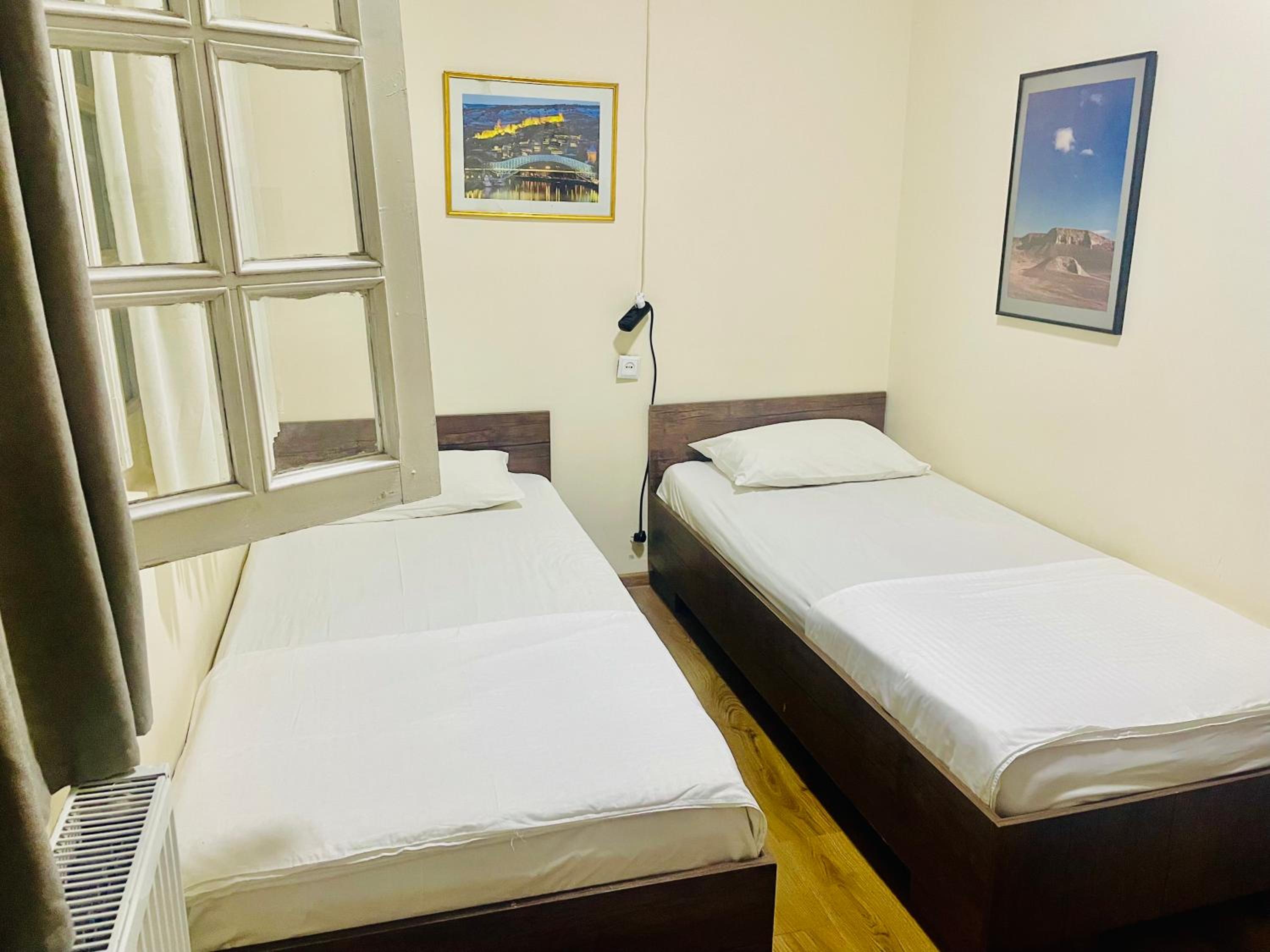 Deluxe Twin Room photo 2