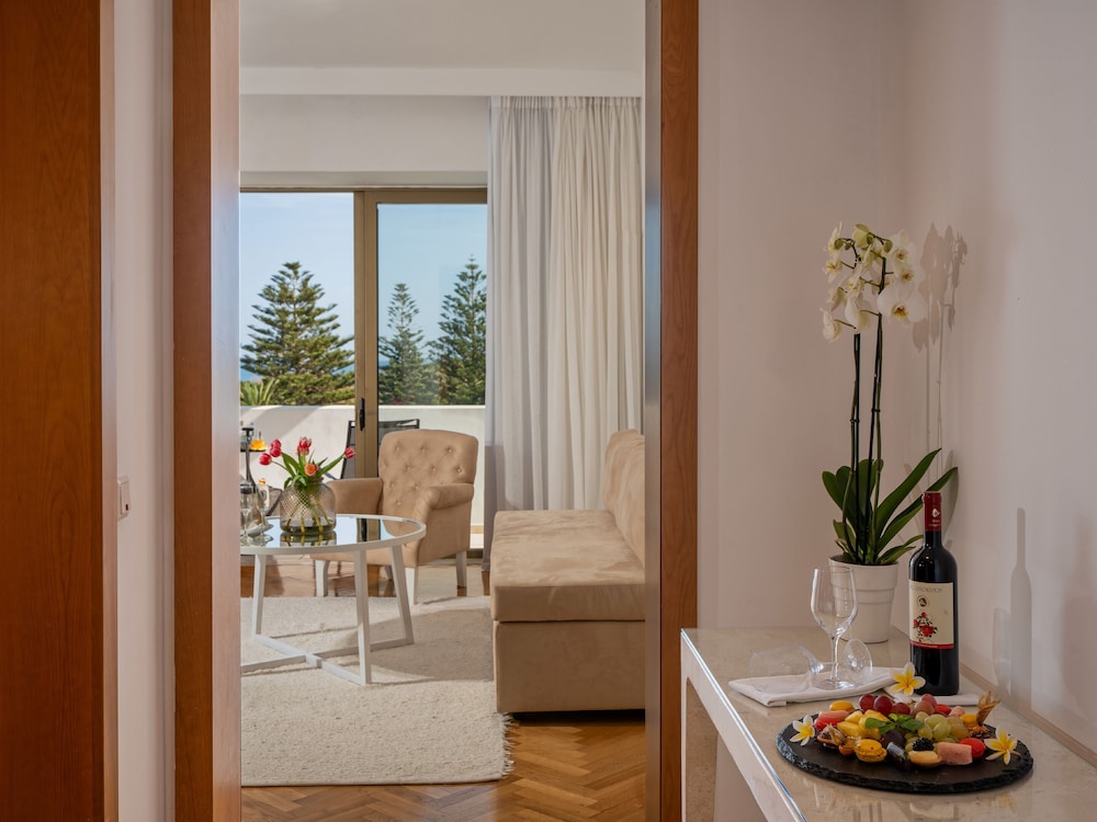 Palace Suite Panoramic Sea View - Photo 5