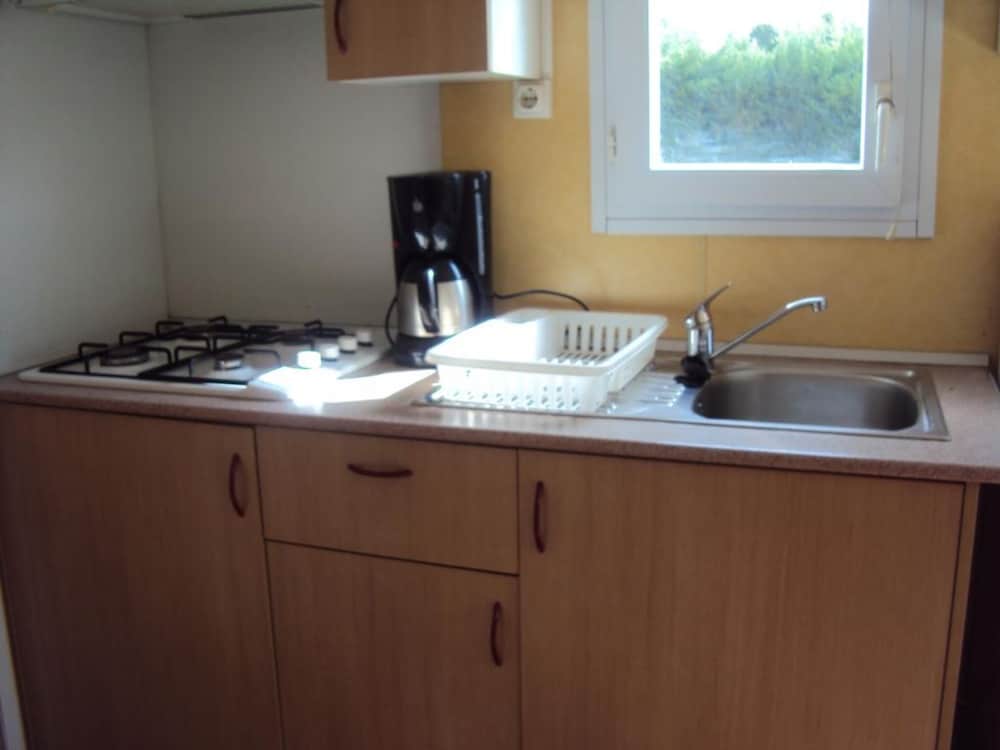 Mobile Home, 2 Bedrooms - Photo 13