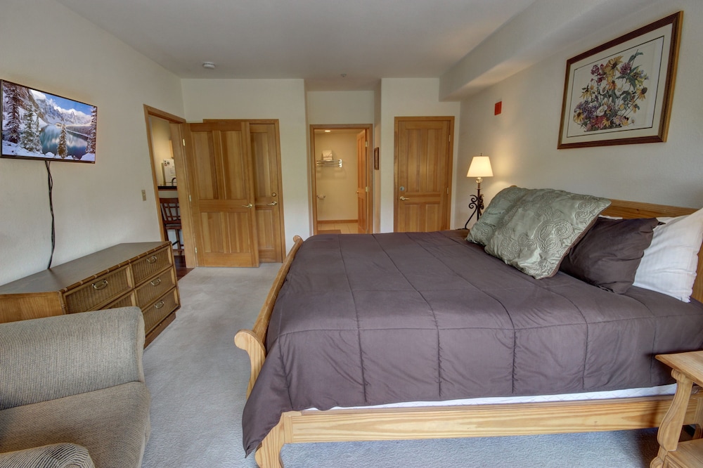 Signature Condo, Multiple Beds, Mountain View (Gateway Lodge 5030) photo 3