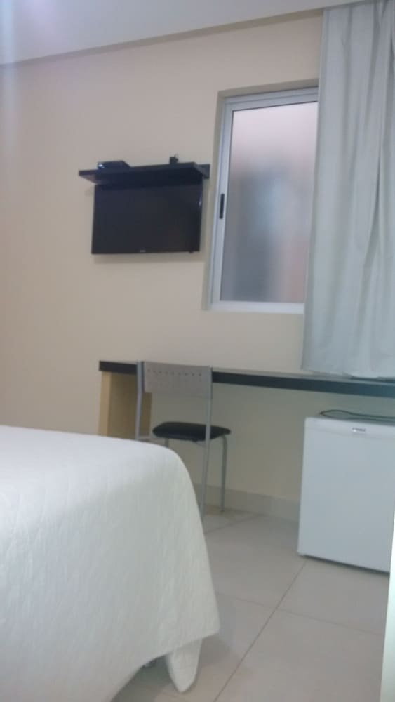 Business Double Room Single Use, 2 Bedrooms, Non Smoking, Mountain View photo 3