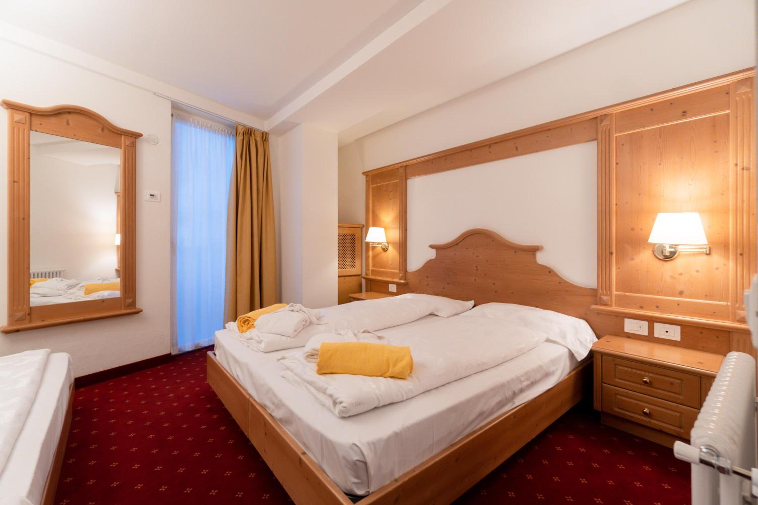 Deluxe Triple Room photo 2
