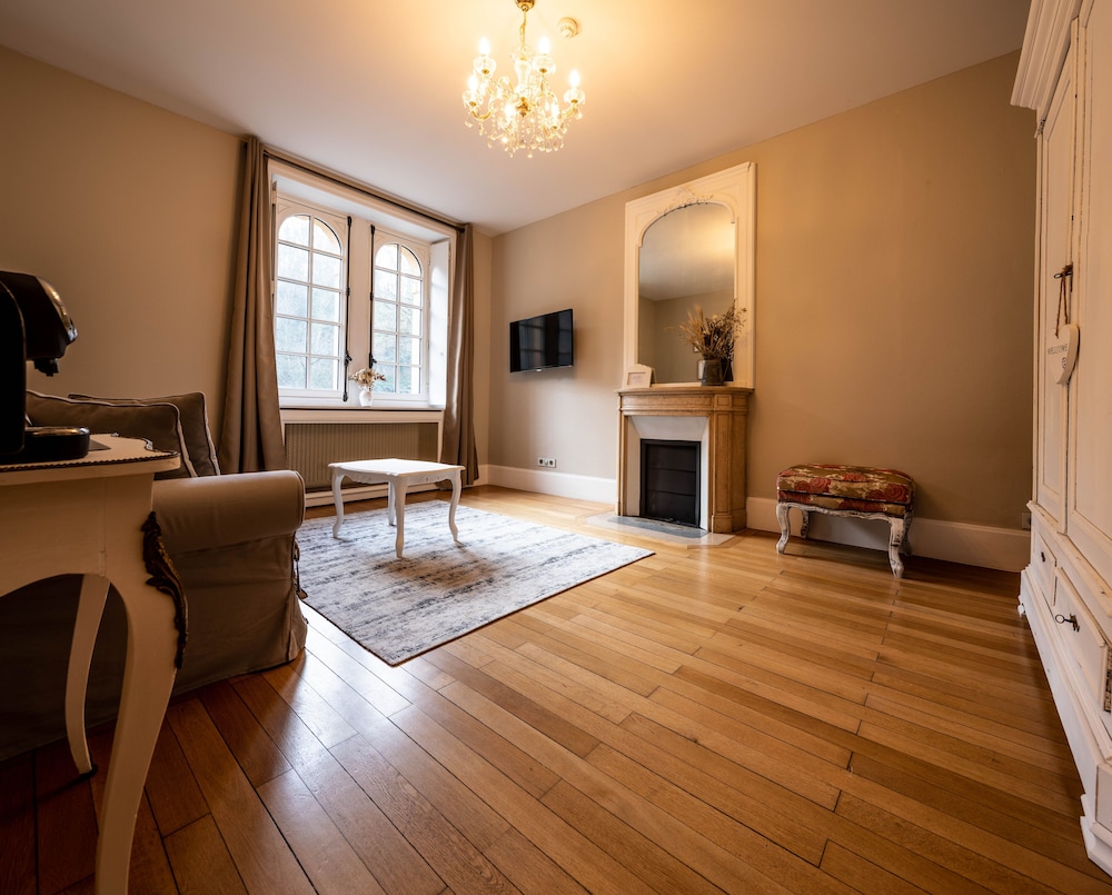 Suite - Photo 2