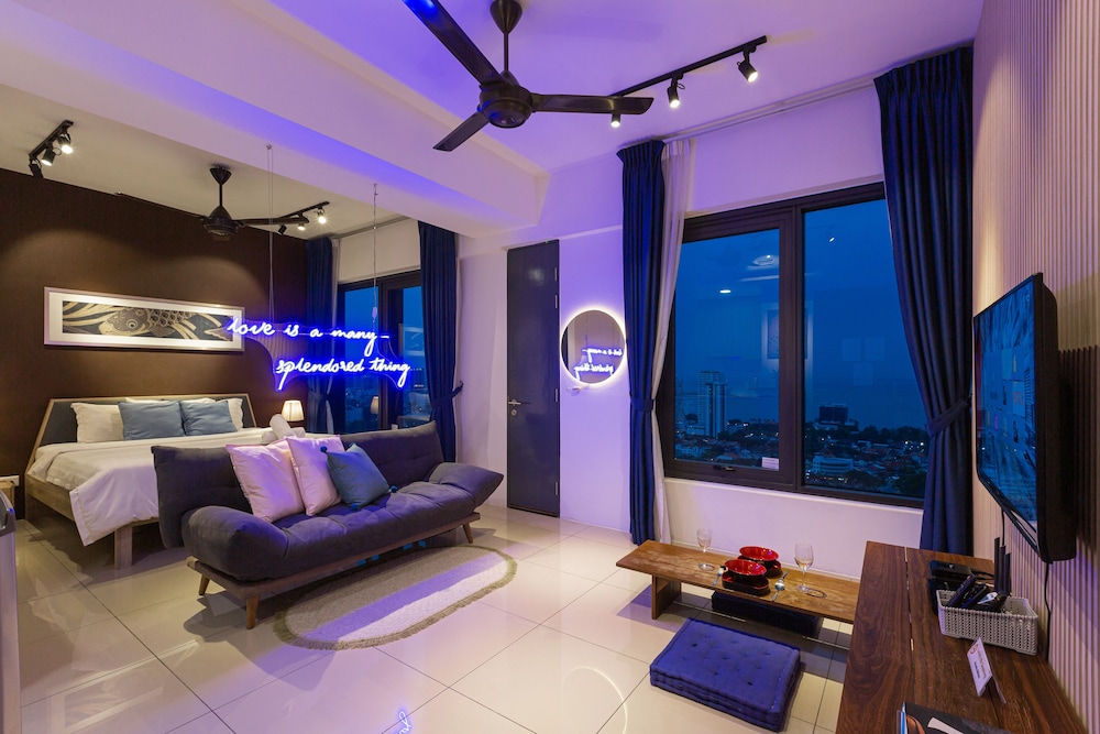 Studio Suite A-29-10