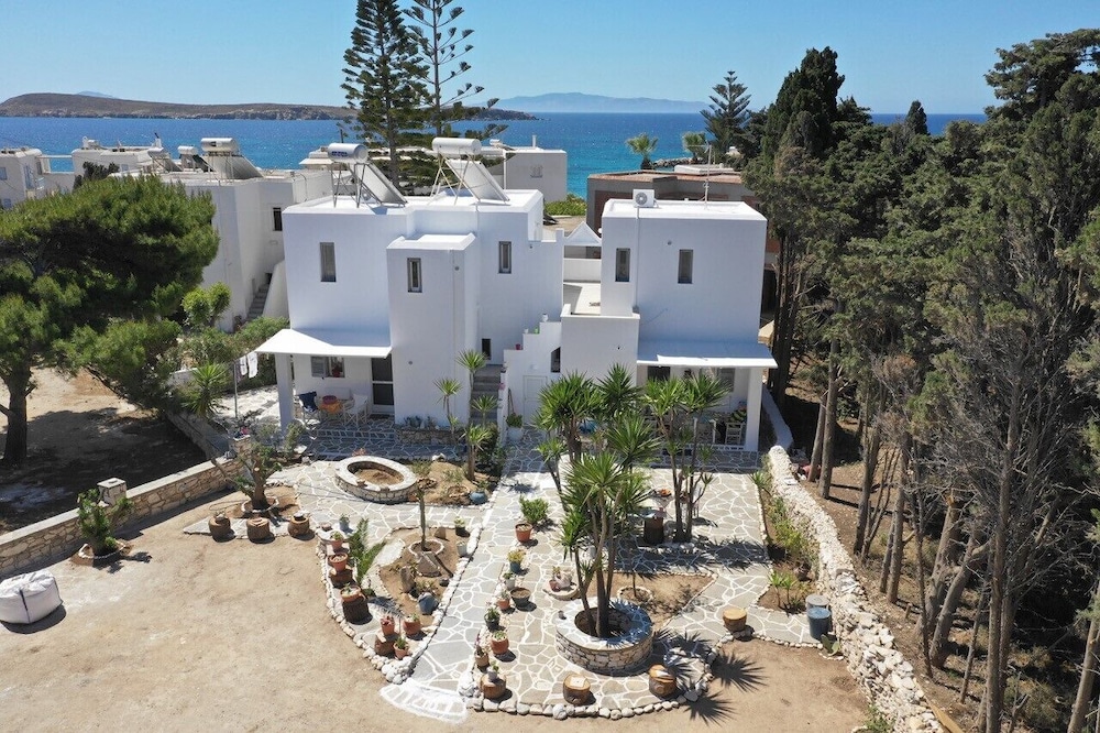 House, 1 Bedroom, Balcony, Garden View