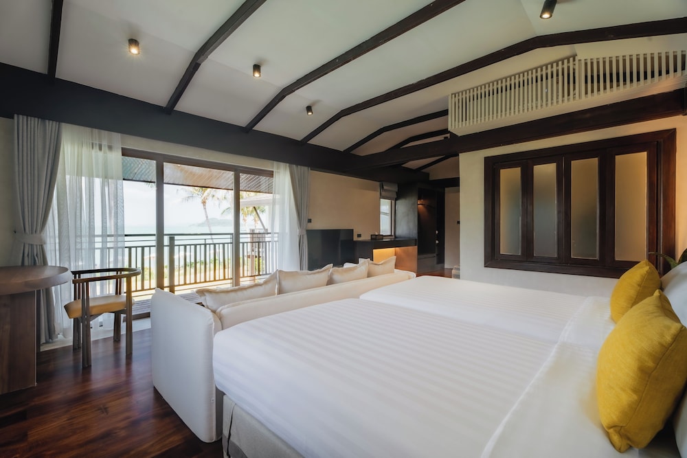 Grand Villa, 3 Bedrooms, Private Pool, Beachfront (Lux) - Photo 2