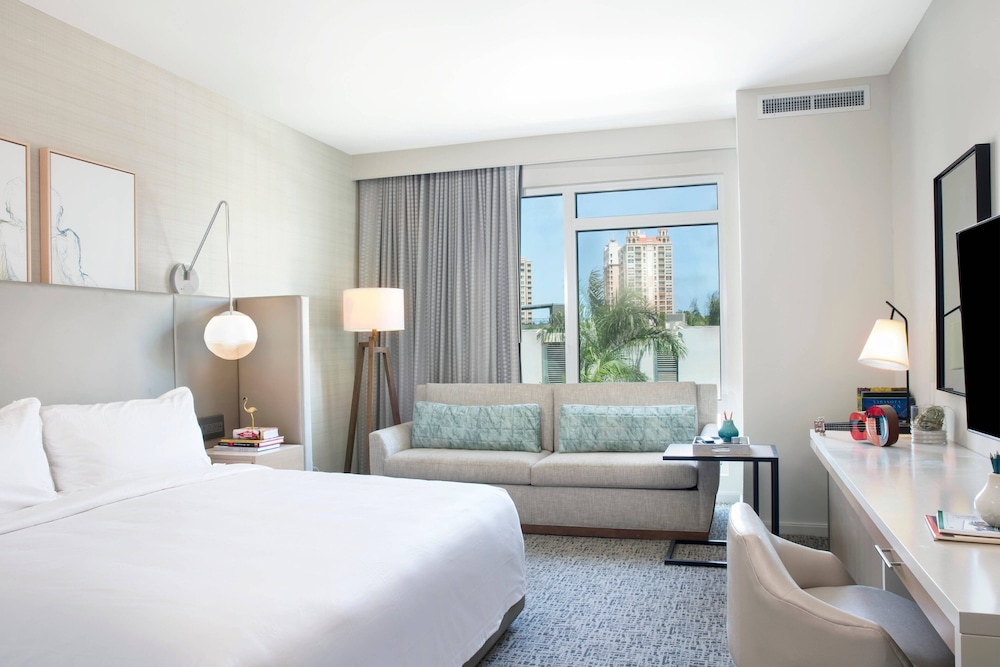 Room, 1 King Bed with Sofa bed, City View