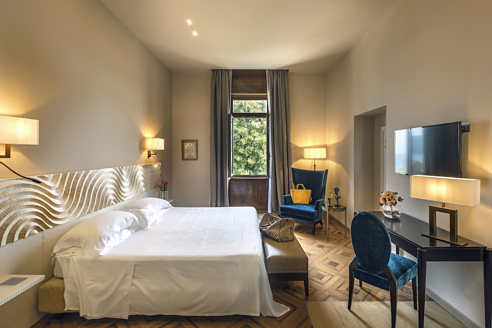 Suite, Lakeside
