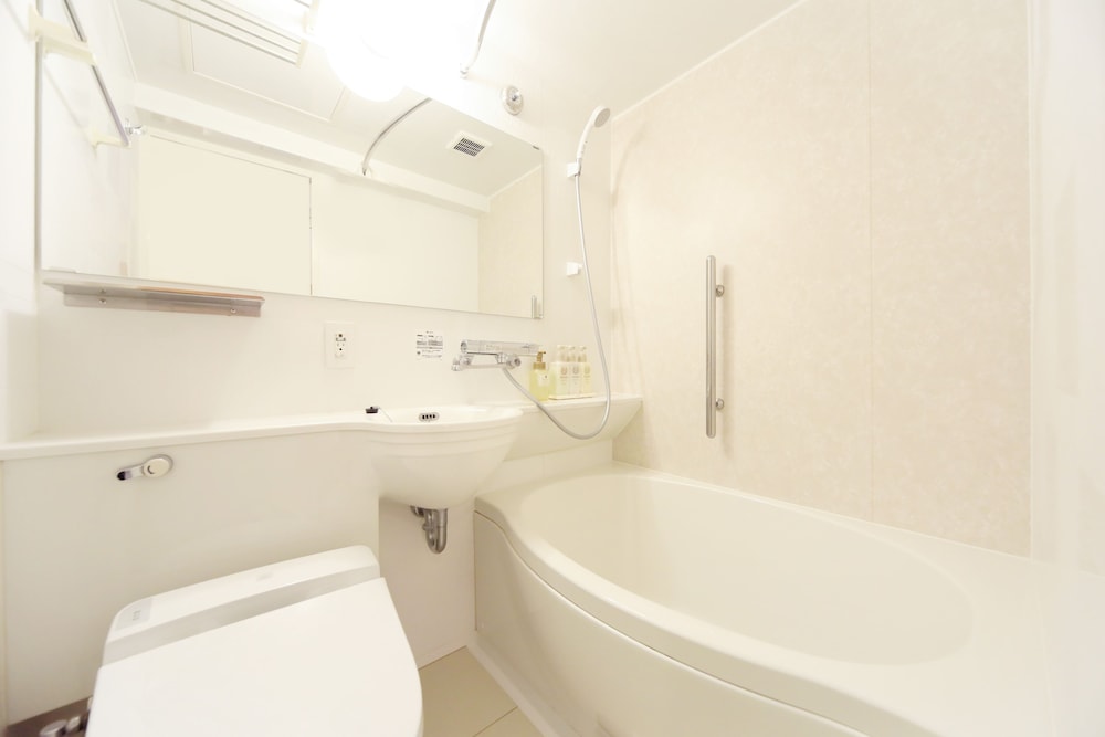 Basic Quadruple Room, 2 Double Beds, Smoking (Connecting) photo 2