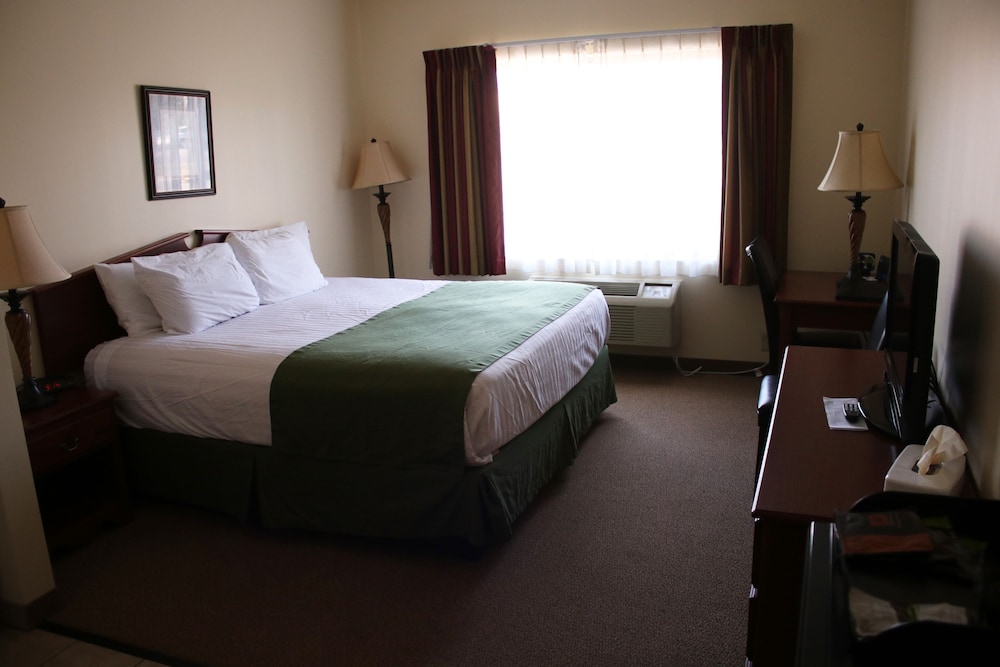 Deluxe Room, 1 King Bed, Jetted Tub photo 1