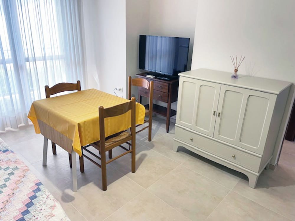 Apartment, 2 Bedrooms, Balcony