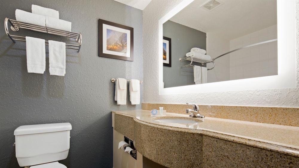 Suite, Multiple Beds, Non Smoking, Refrigerator & Microwave (With Sofabed) - Photo 1
