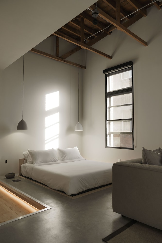 Superior Room thumbnail 6