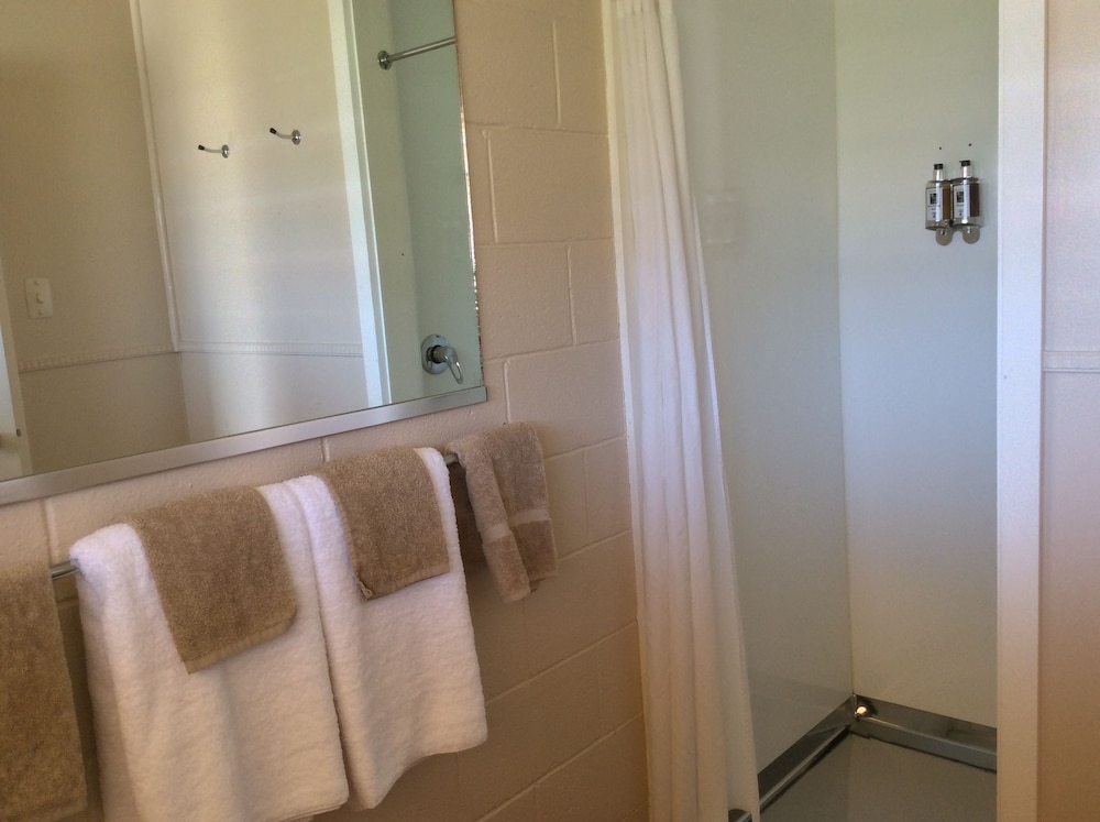 Standard Suite, 1 Bedroom, Non Smoking, Kitchenette photo 2