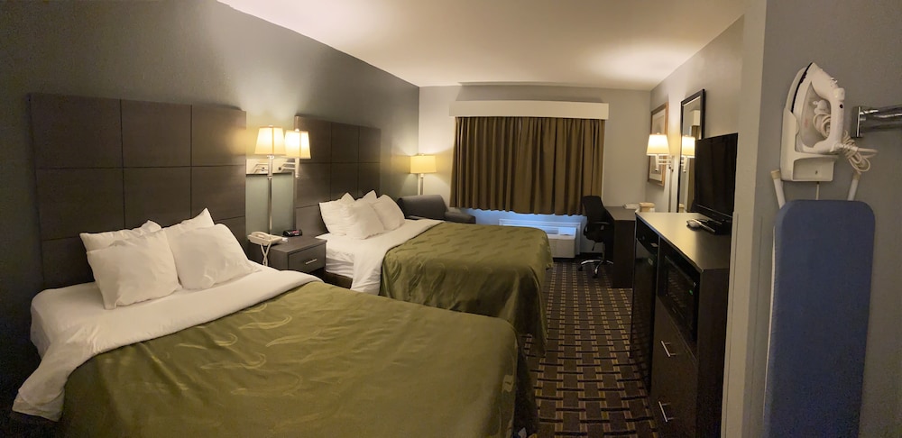Standard Room, 2 Queen Beds - Photo 5