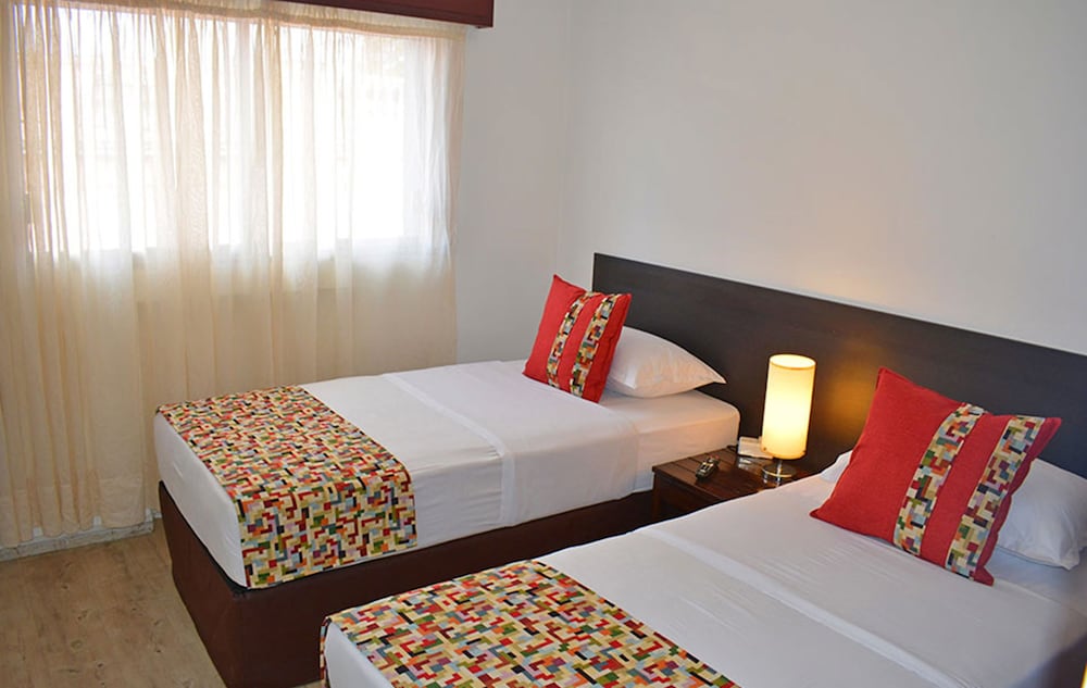 Twin Room, 2 Twin Beds, Non Smoking photo 1