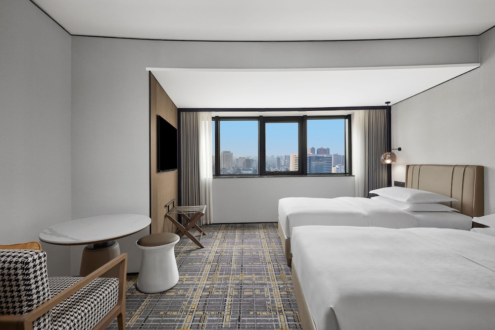 Superior Room, 2 Twin Beds, City View - Photo 1