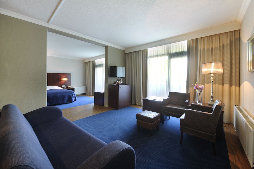 Business Suite photo 2