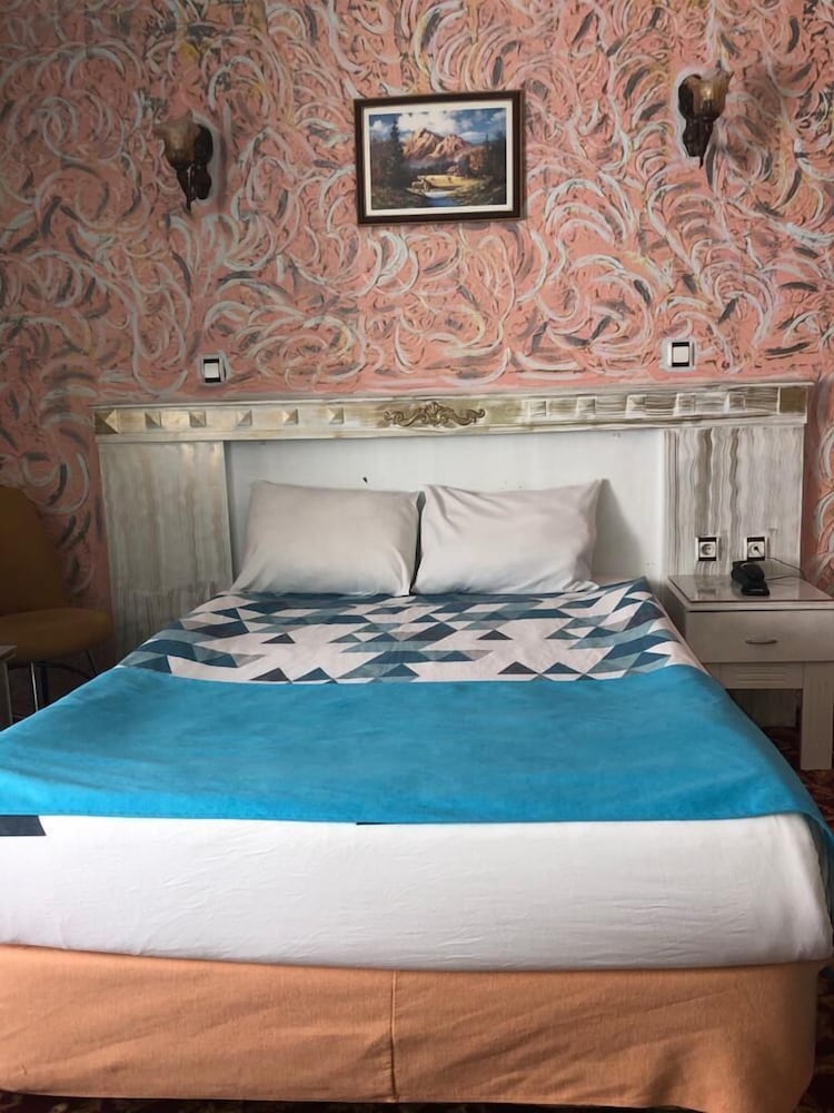Standard Double Room - Photo 4
