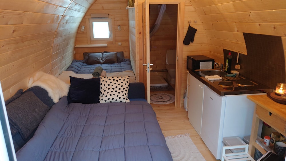 Economy Cabin photo 1