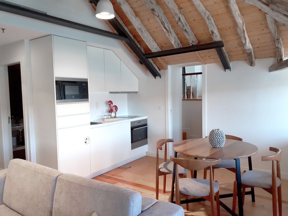Apartment, 2 Bedrooms, Balcony, River View thumbnail 6