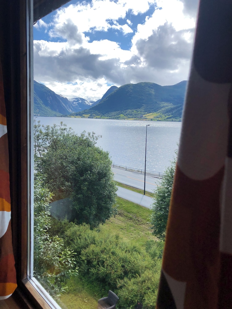 Double Room With Mountain Lake View photo 3