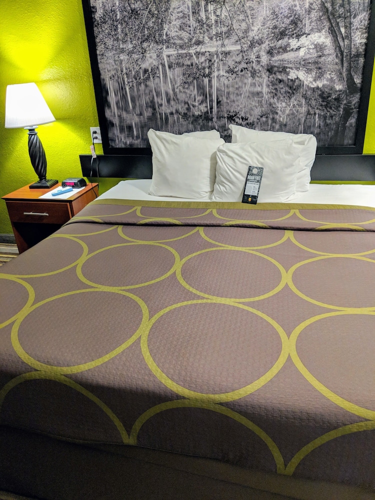 Room, 1 Double Bed, Non Smoking, Ground Floor photo 3