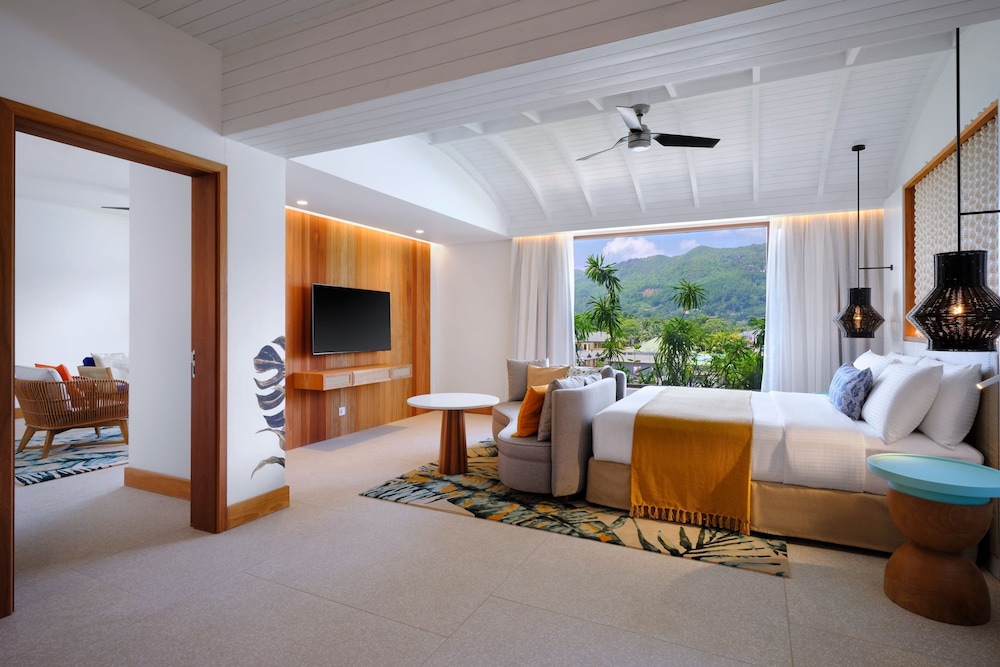 Family Suite, 1 Bedroom, Mountain View - Photo 1