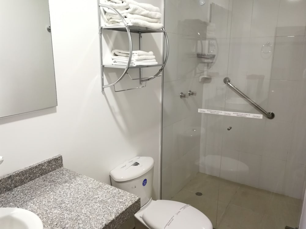 Deluxe Twin Room photo 3