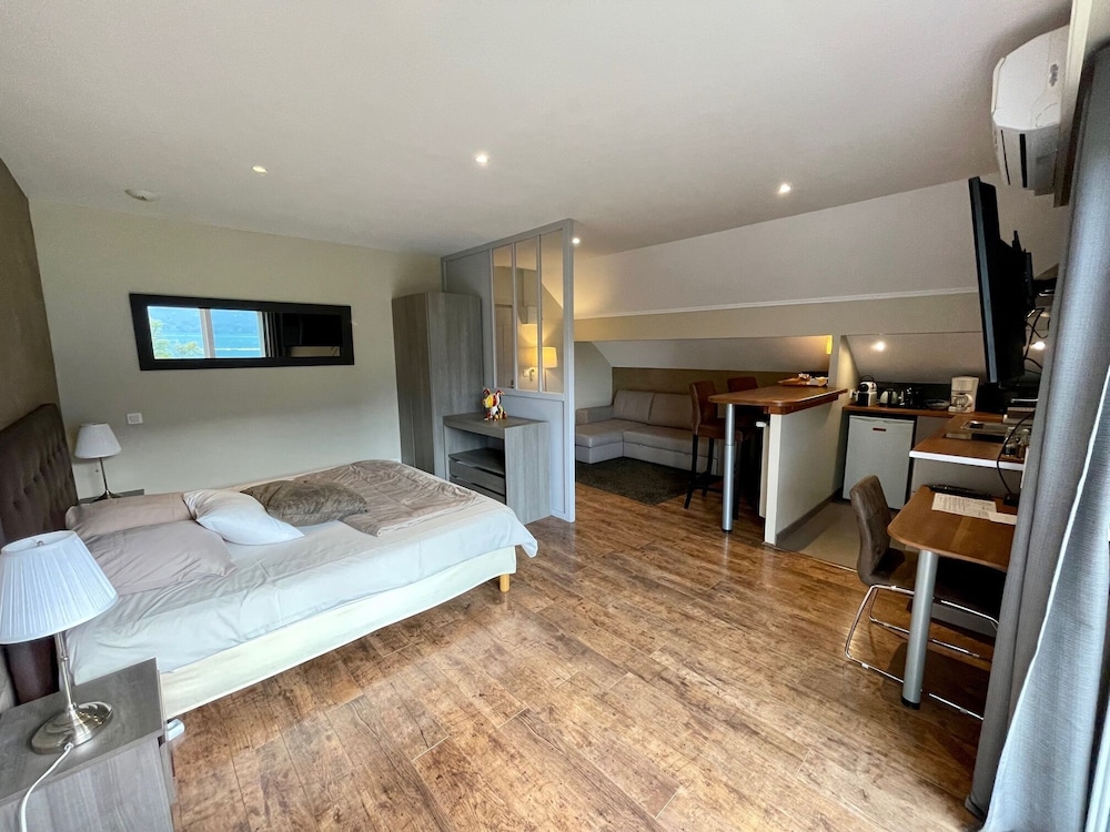 Studio, Ensuite (Le Grand Lac)