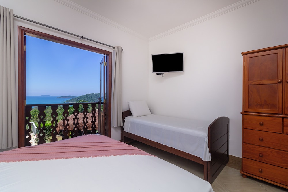 Premium Quadruple Room, Ocean View photo 3