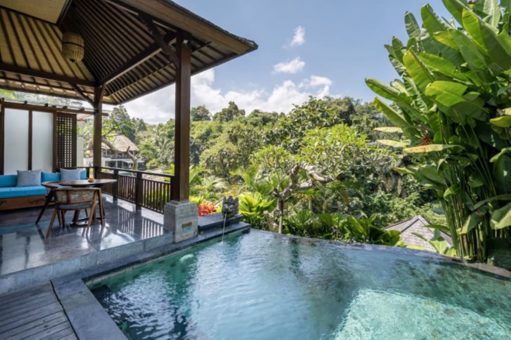1 Bedroom Villa with Private Pool - Photo 1