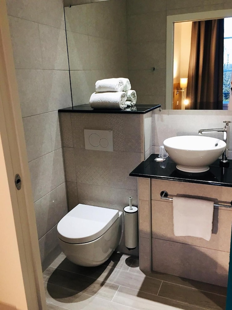 Renovated double room photo 2