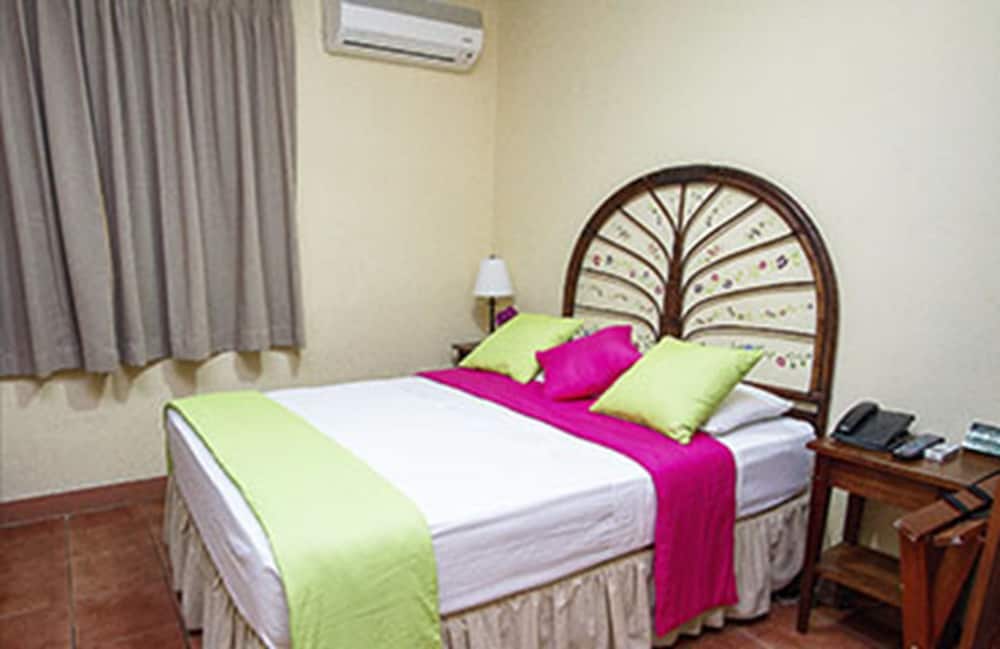 Standard Room, 1 Double Bed, Non Smoking photo 2