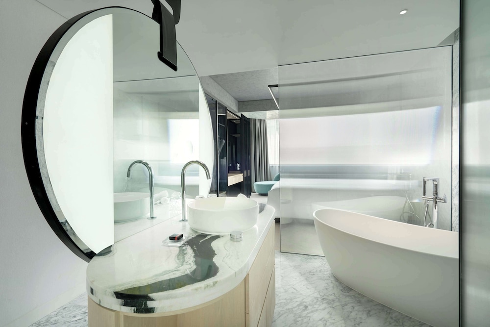 Deluxe Room - Photo 1