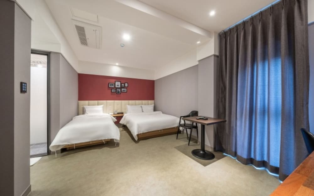 Deluxe Twin Room - Photo 6
